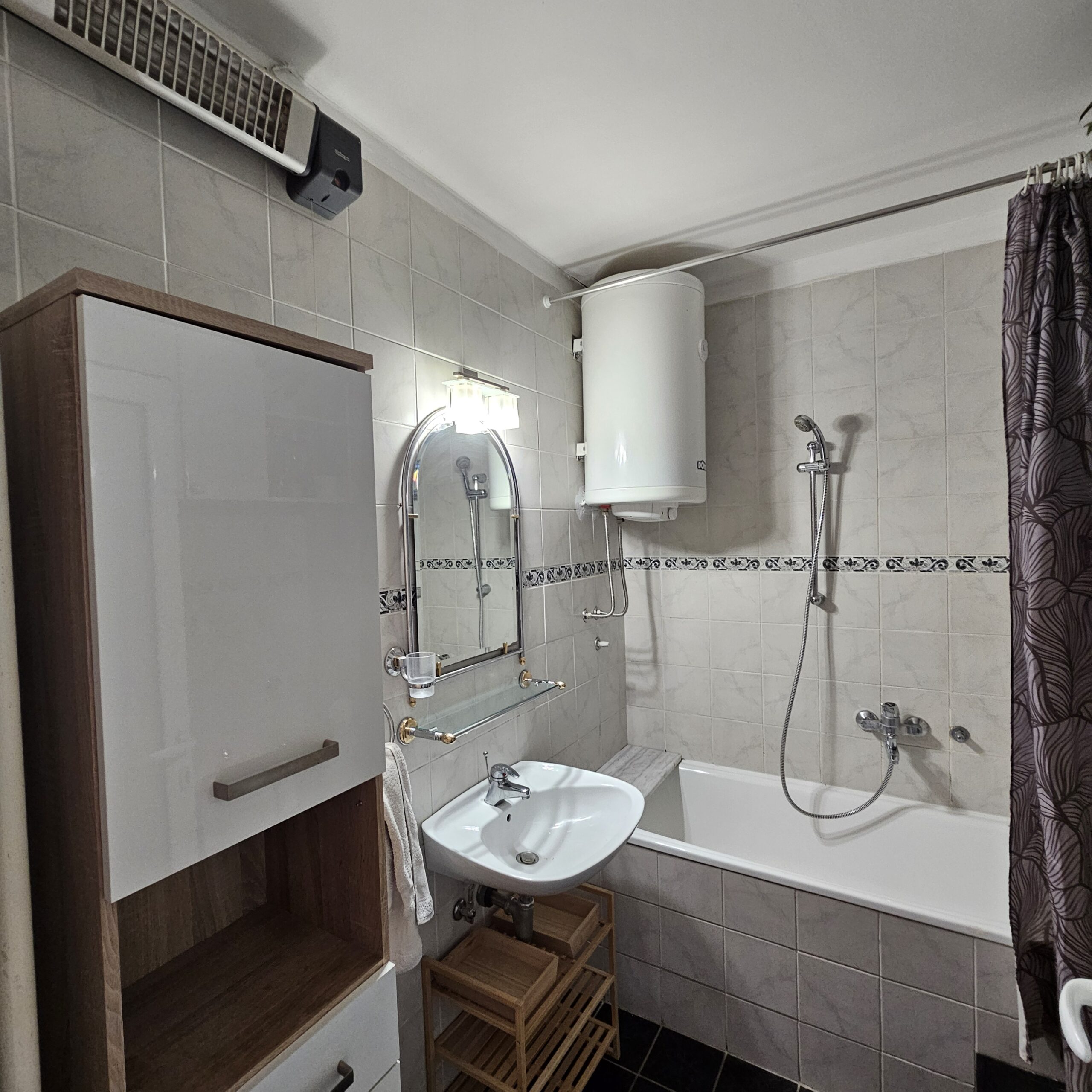 Polunamešten stan na Vračaru